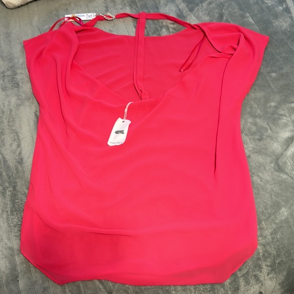 Super cute pink nice going out top - Picture 2 of 2